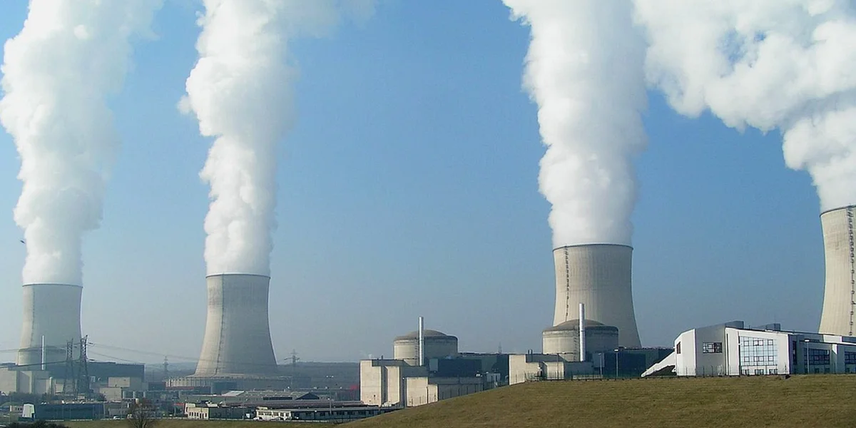 Franséisch Atomzentrale lafen 10 Joer méi laang 