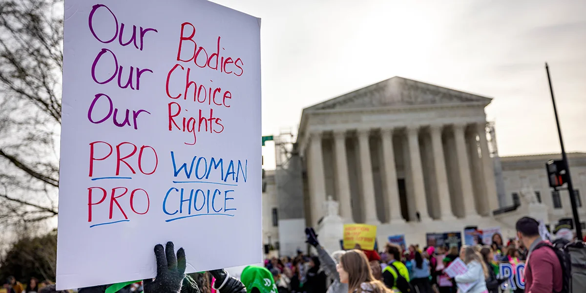 Arizona: Representantenhaus a Senat stëmme géint restriktiivt Ofdreiwungsgesetz | © picture alliance / Pacific Press | Michael Nigro