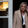 Mam Réck zur Mauer op Konfrontatiounscours | © picture alliance / NurPhoto | Andrea Savorani Neri