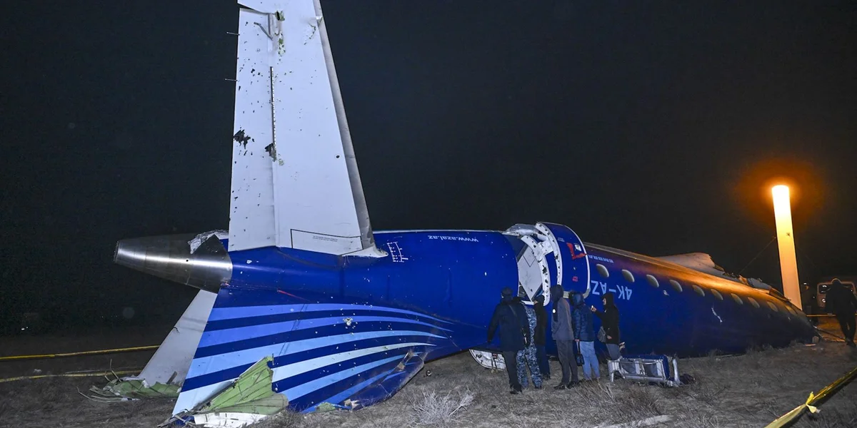 Russland gesteet Schold a fir Fligeraccident vun Aserbaidschan Airlines  | © EPA/STR