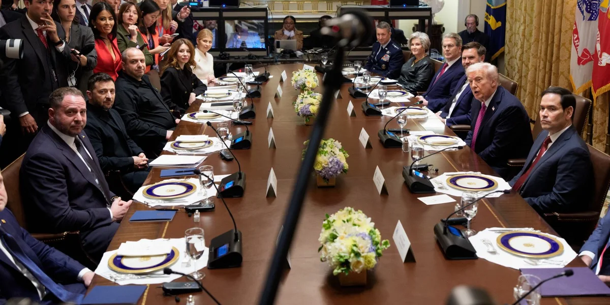 No Treffe Selenskyj-Trump: Méi oppe Froe wéi virdrun?  | © EPA/AARON SCHWARTZ / POOL