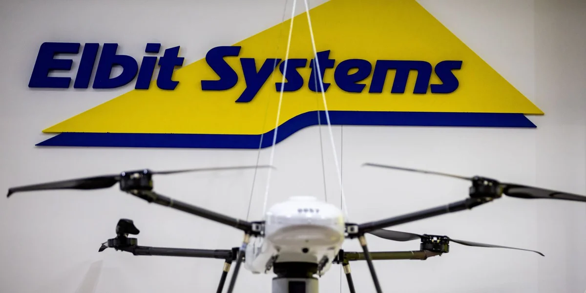 NATO stoppt Ausschreiwunge beim gréissten israeelesche Rüstungskonzern | © EPA/MARTIN DIVISEK