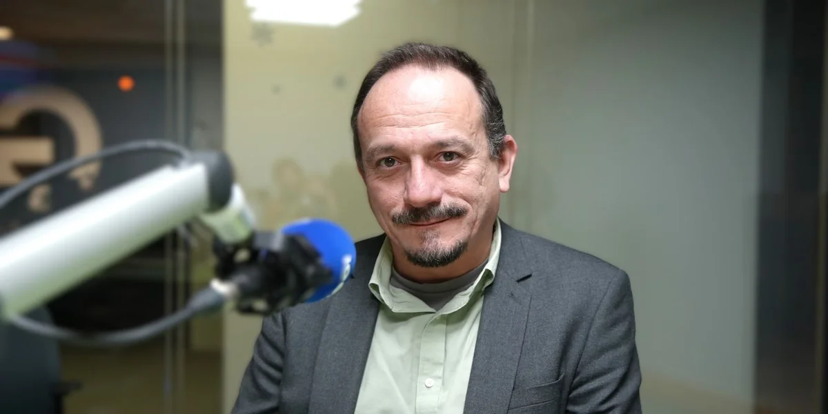 Plattformaarbecht ass "eng riseg Gefor fir d'sozial Kohäsioun", fäert de Marc Baum | © Radio 100,7