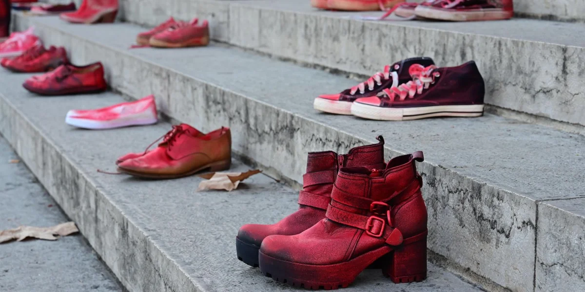 Kampf géint sexuell a sexistesch Gewalt: Regierung setzt op Preventioun a 24/7 Hëllef | © picture alliance / NurPhoto | Romain Doucelin