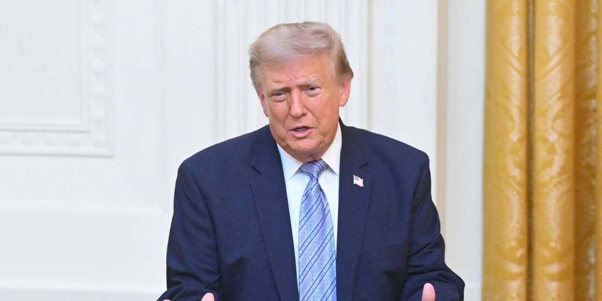 US-President Donald Trump dreet dem Oman mat Bombardementer, Tierkei mëscht sech an | © EPA/SAUL LOEB