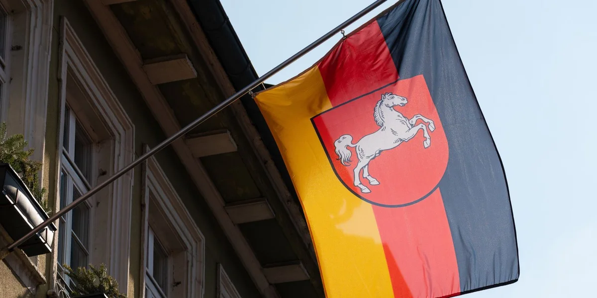 Kommunalwalen haut an Niedersachsen: Sujete wéi VW an AfD stinn am Mëttelpunkt | © Adobe Stock