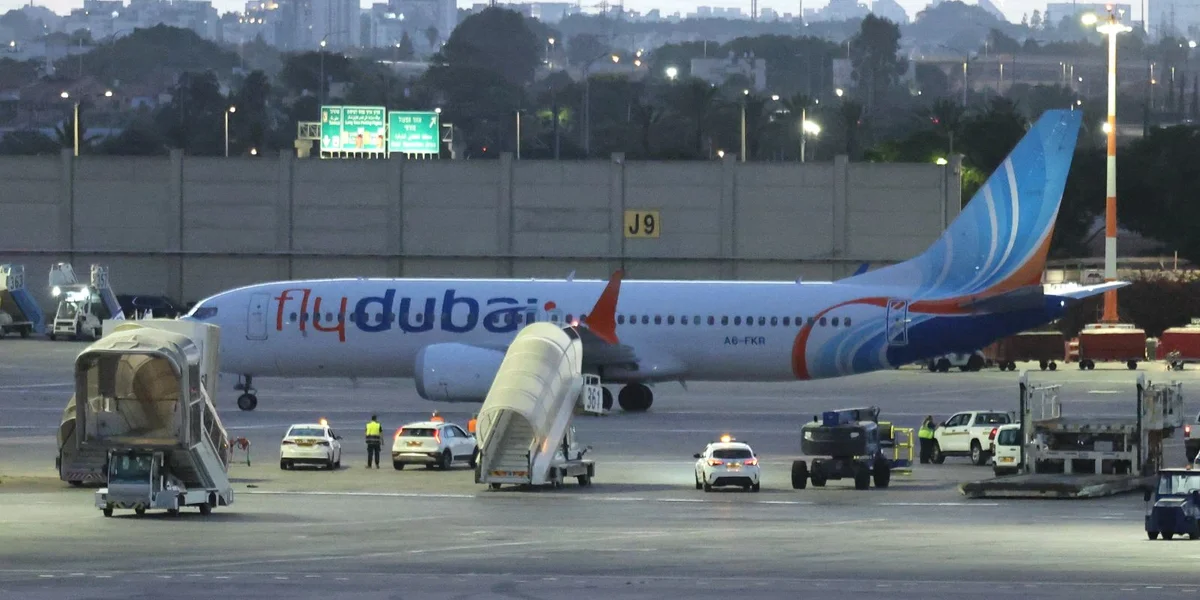 Medien: Flydubai-Copilot wollt Flughafen zu Tel Aviv treffen | © EPA/ABIR SULTAN