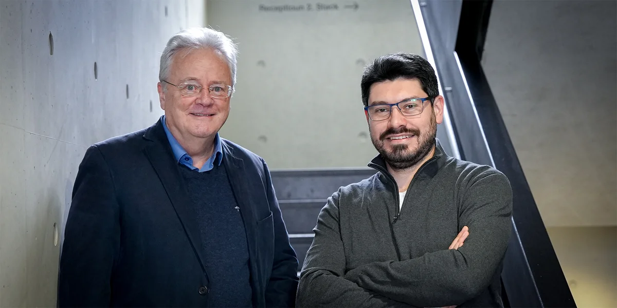 Dirigent (Luxembourg Philharmonia) + Kontrabassist | © radio100,7 / 2024